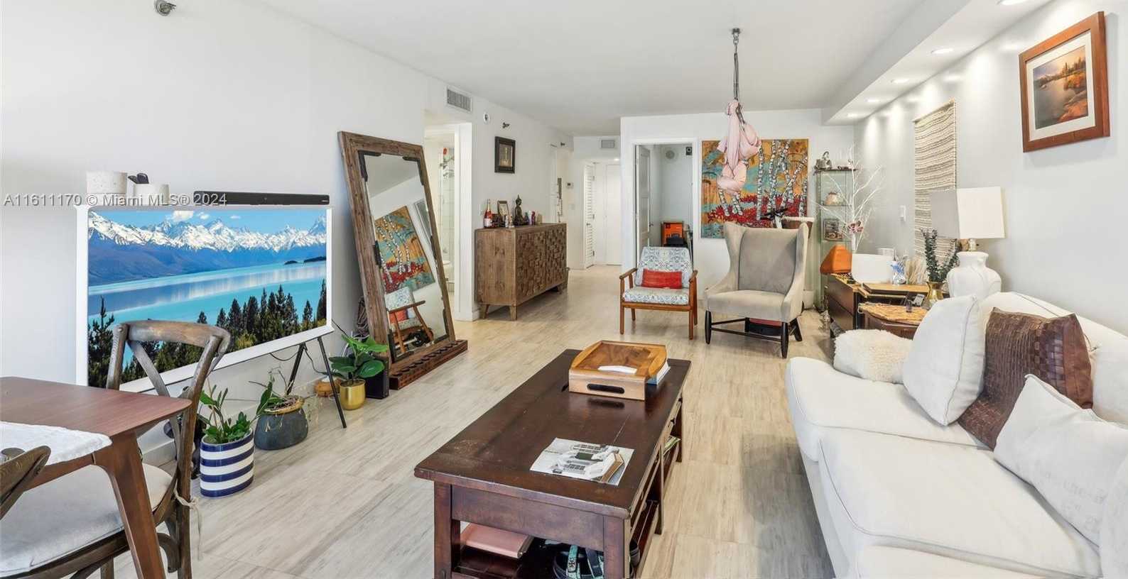 Small Image of 2401 COLLINS AVE #1011, Miami Beach Number 6