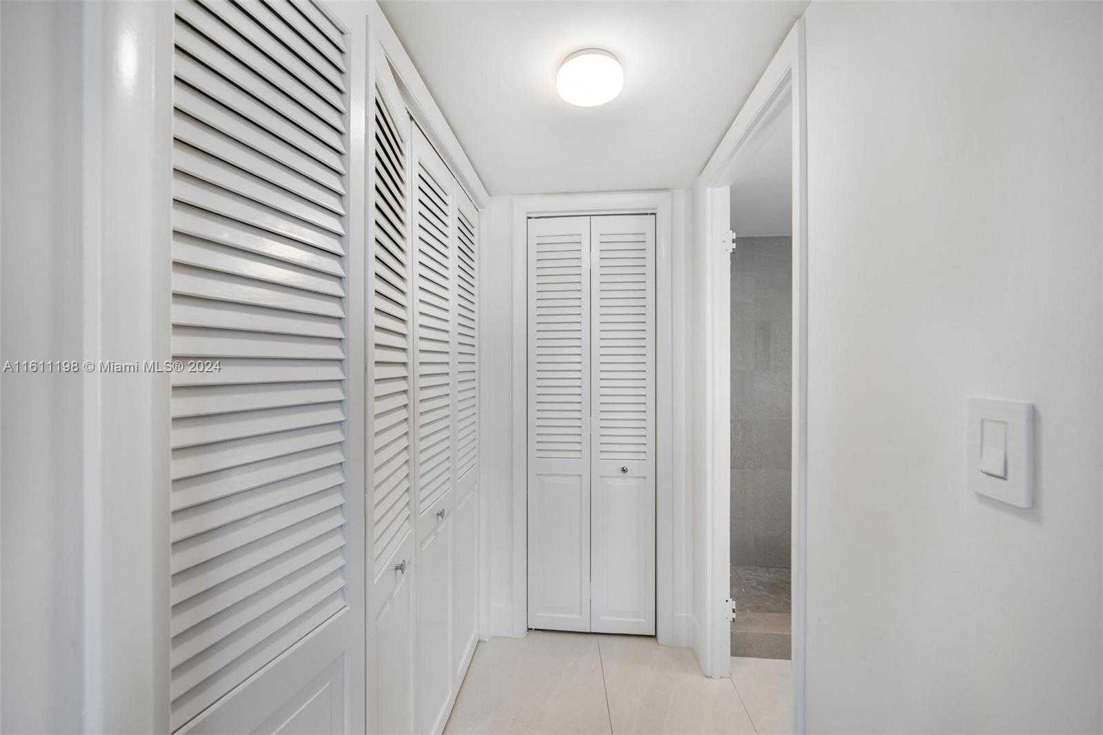 Small Image of 6039 COLLINS AVE #734, Miami Beach Number 16