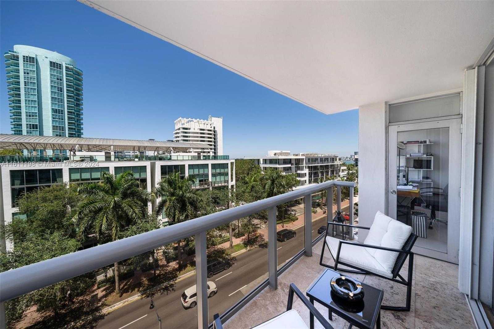 Small Image of 6039 COLLINS AVE #734, Miami Beach Number 17