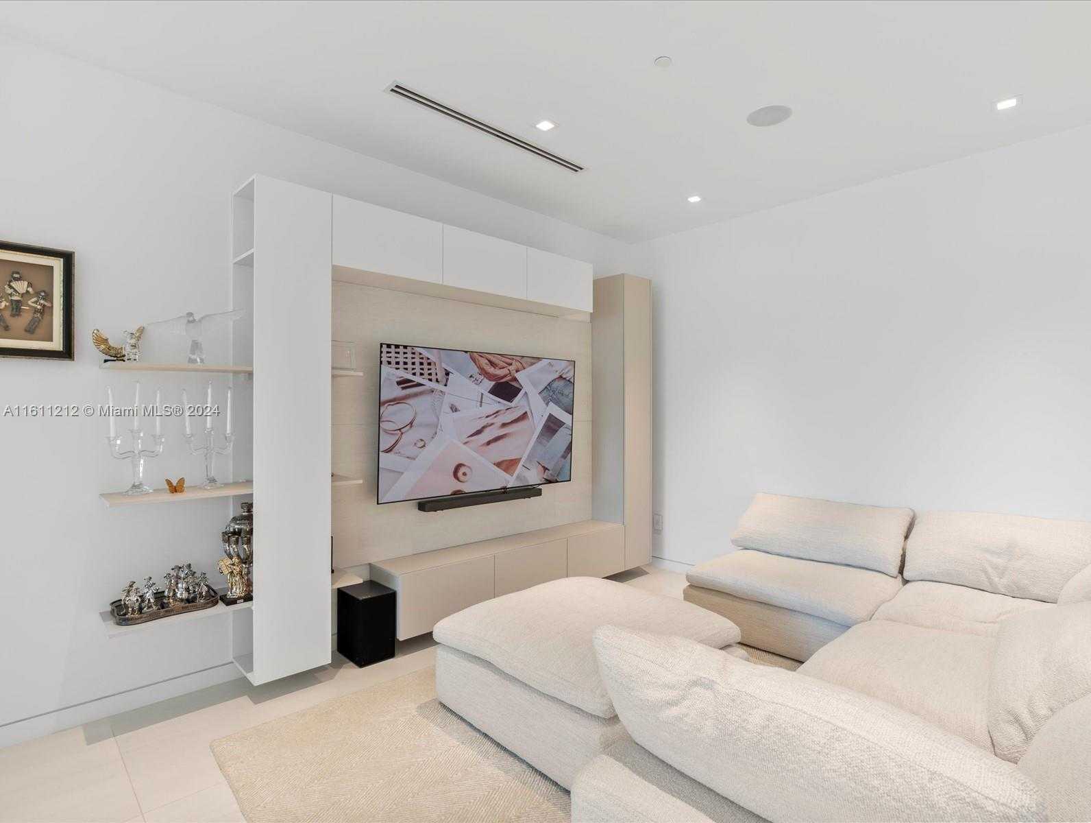 Small Image of 16500 COLLINS AVE #TH-8, Sunny Isles Beach Number 10