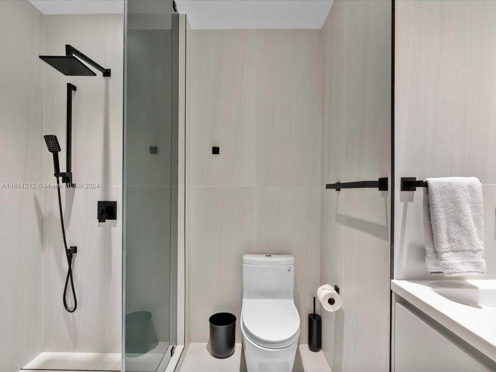 Small Image of 16500 COLLINS AVE #TH-8, Sunny Isles Beach Number 19