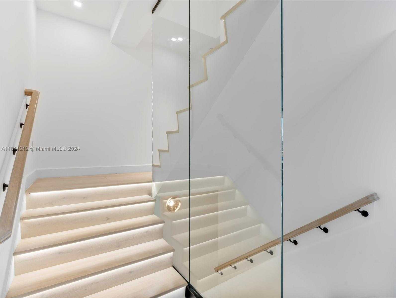 Small Image of 16500 COLLINS AVE #TH-8, Sunny Isles Beach Number 25
