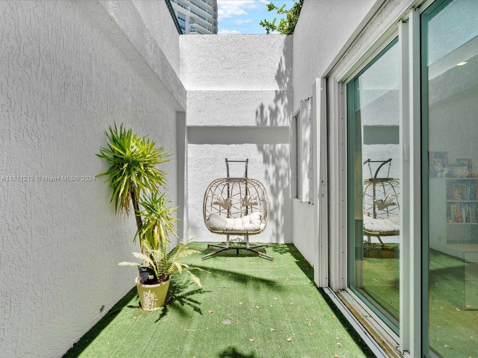 Small Image of 16500 COLLINS AVE #TH-8, Sunny Isles Beach Number 35