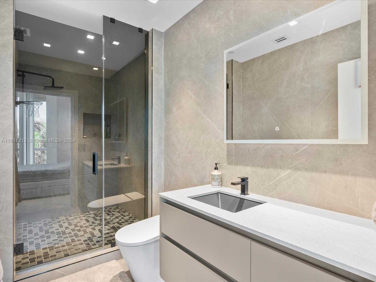 Small Image of 16500 COLLINS AVE #TH-8, Sunny Isles Beach Number 40