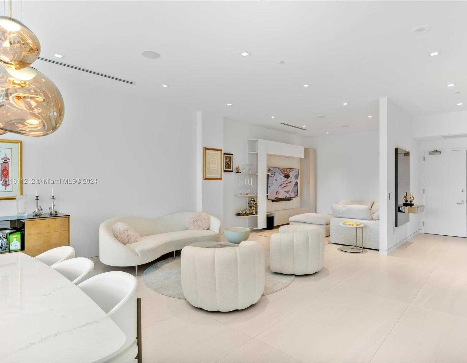 Small Image of 16500 COLLINS AVE #TH-8, Sunny Isles Beach Number 8