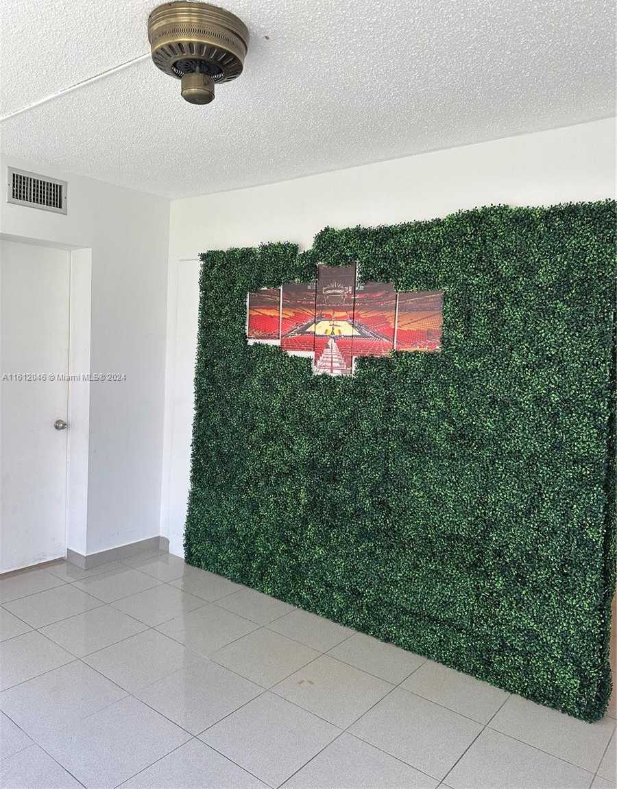 Small Image of 1750 NORTH EAST 191ST ST #206-1, Miami Number 11
