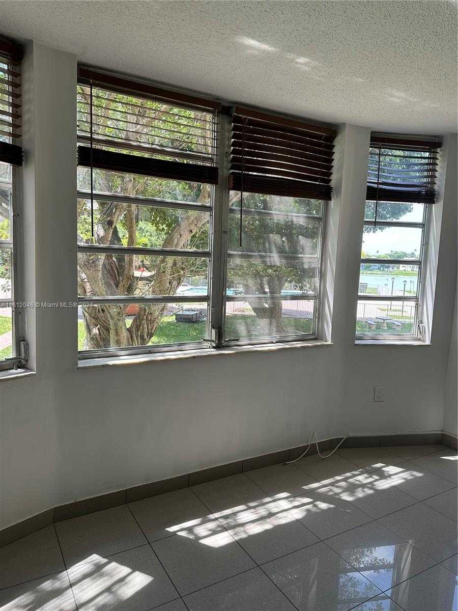 Small Image of 1750 NORTH EAST 191ST ST #206-1, Miami Number 12