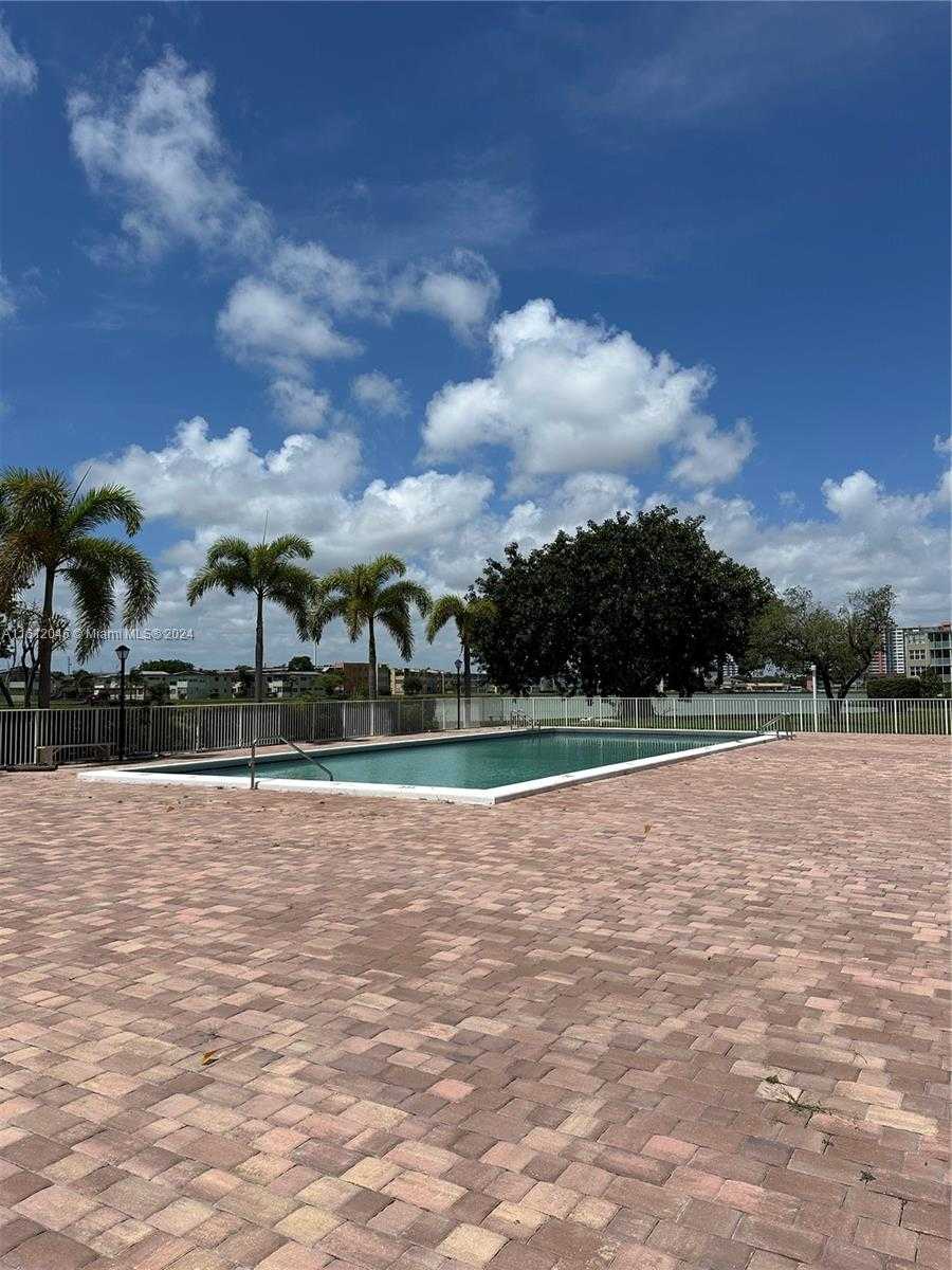 Small Image of 1750 NORTH EAST 191ST ST #206-1, Miami Number 23