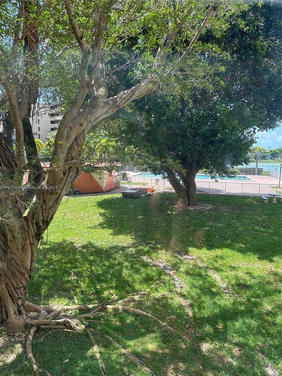 Small Image of 1750 NORTH EAST 191ST ST #206-1, Miami Number 26