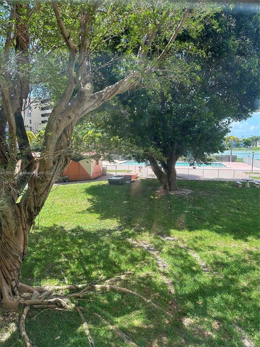 Small Image of 1750 NORTH EAST 191ST ST #206-1, Miami Number 27
