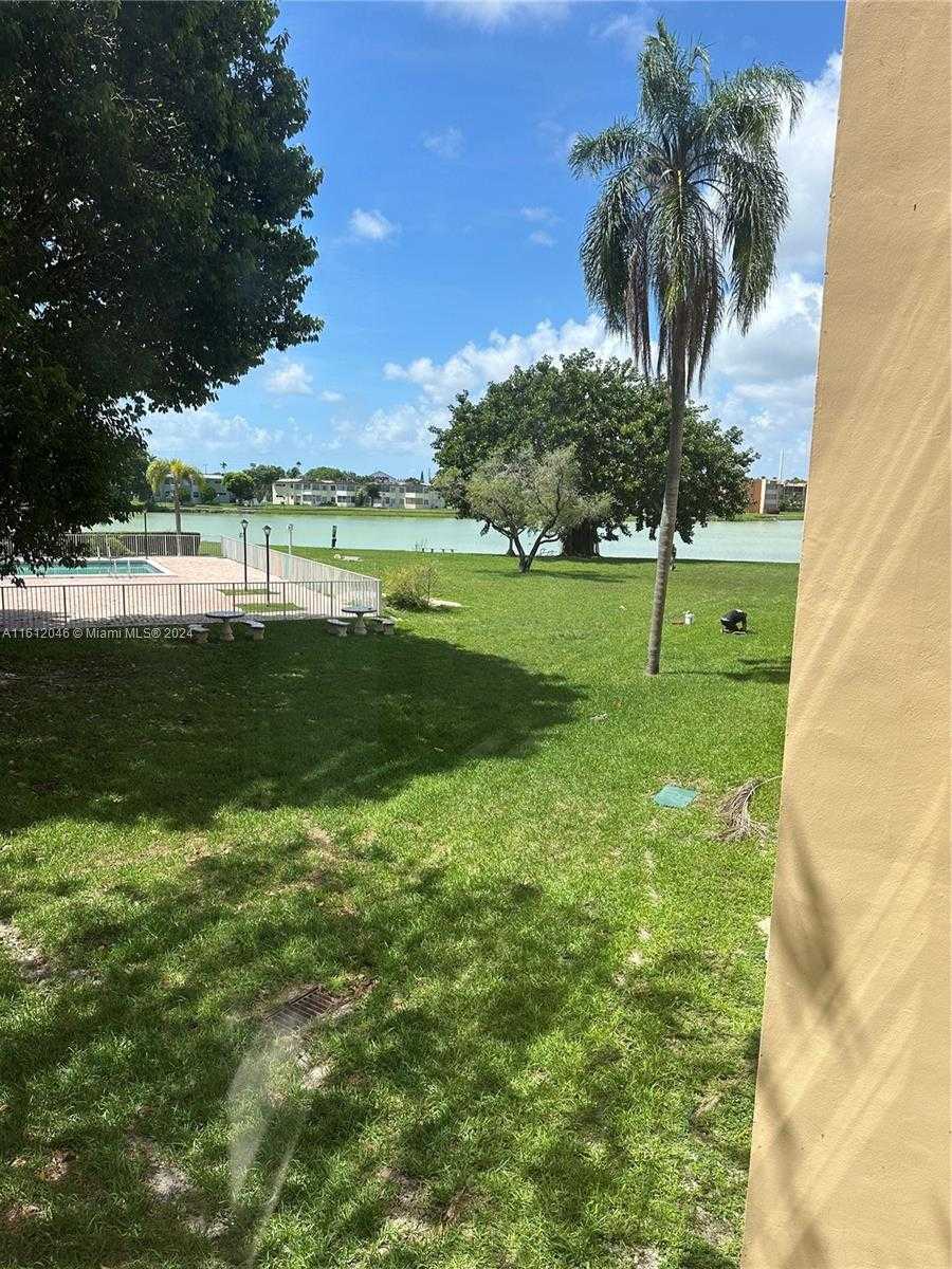 Small Image of 1750 NORTH EAST 191ST ST #206-1, Miami Number 28
