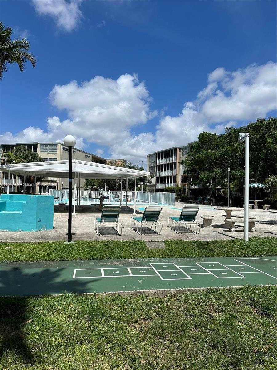 Small Image of 1750 NORTH EAST 191ST ST #206-1, Miami Number 38
