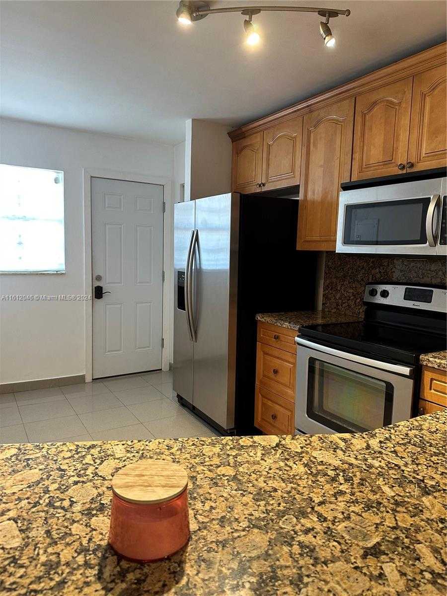 Small Image of 1750 NORTH EAST 191ST ST #206-1, Miami Number 6