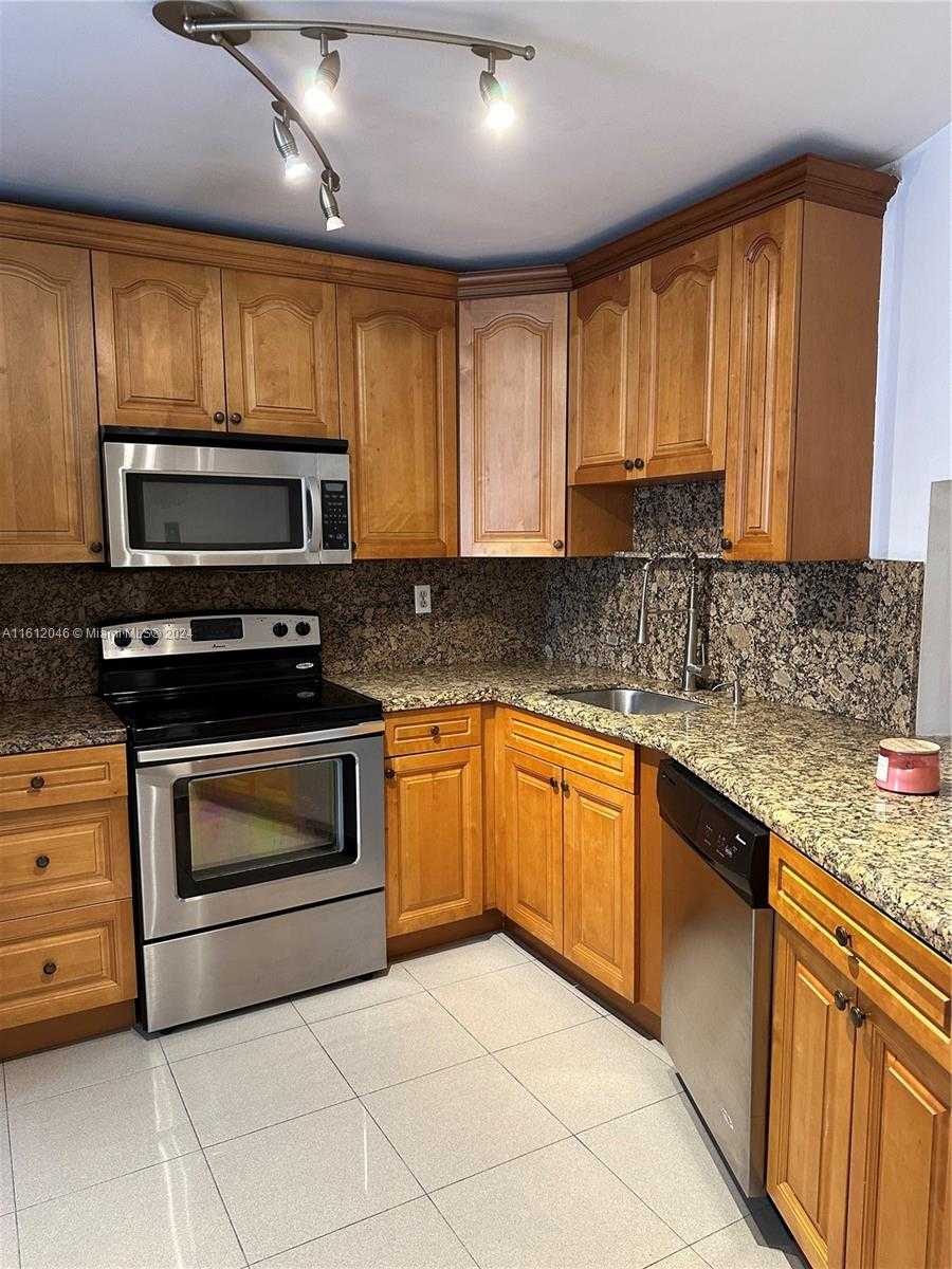 Small Image of 1750 NORTH EAST 191ST ST #206-1, Miami Number 8