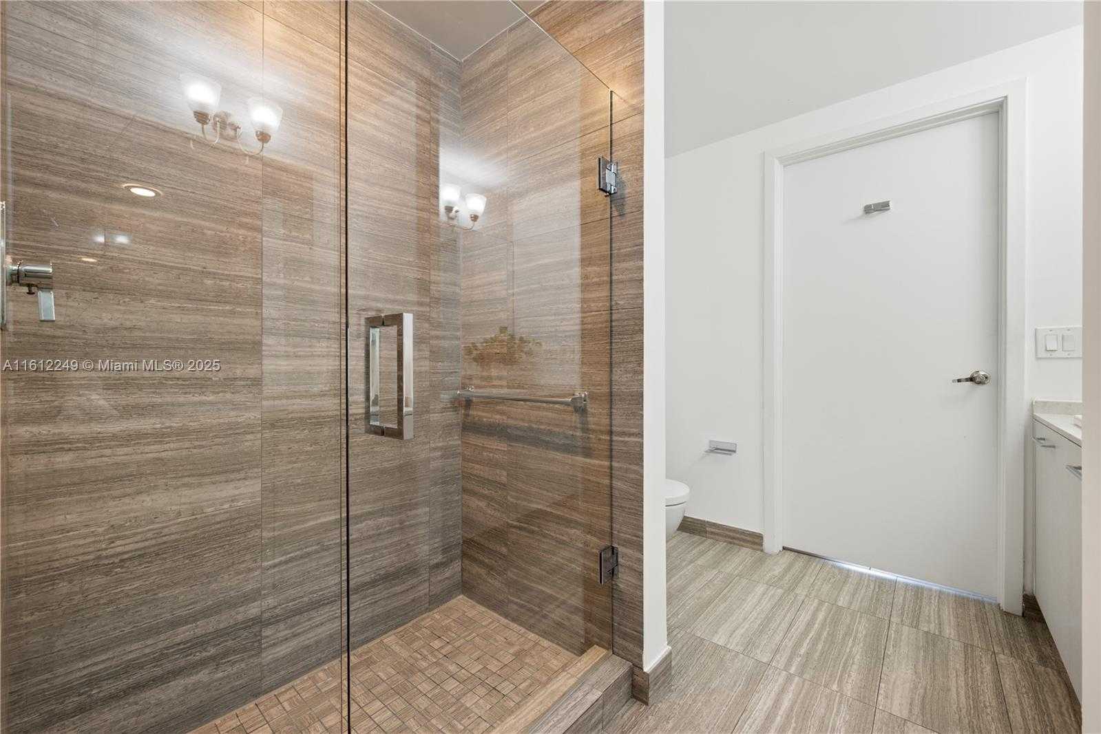 Small Image of 1010 BRICKELL AVE #2201, Miami Number 22