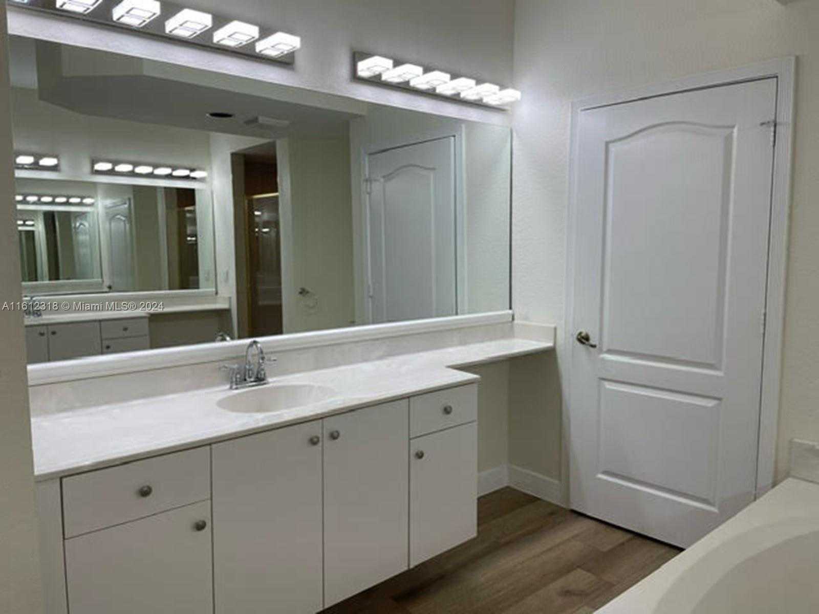 Small Image of 10700 NORTH WEST 66TH ST #304, Doral Number 10