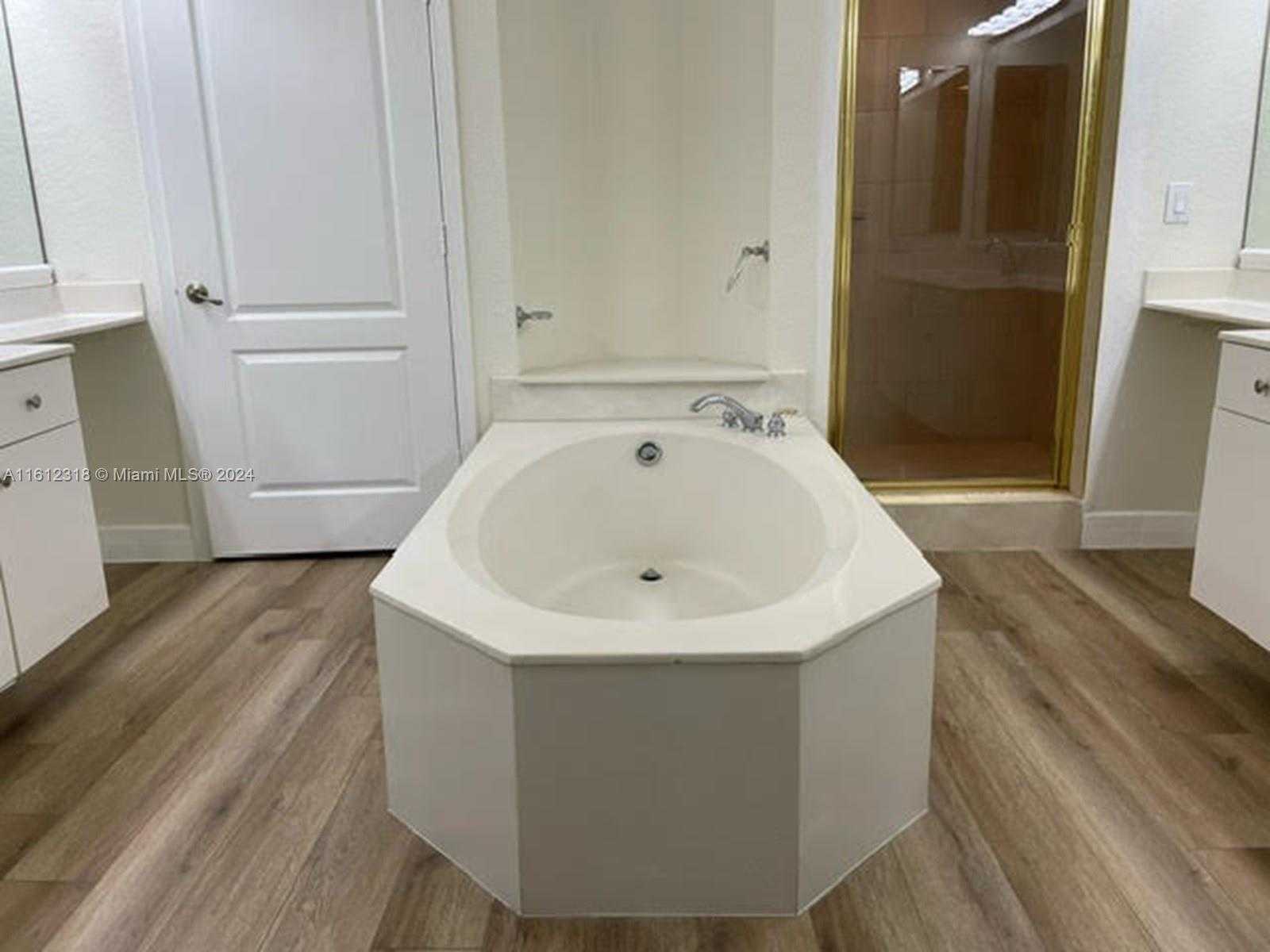 Small Image of 10700 NORTH WEST 66TH ST #304, Doral Number 12