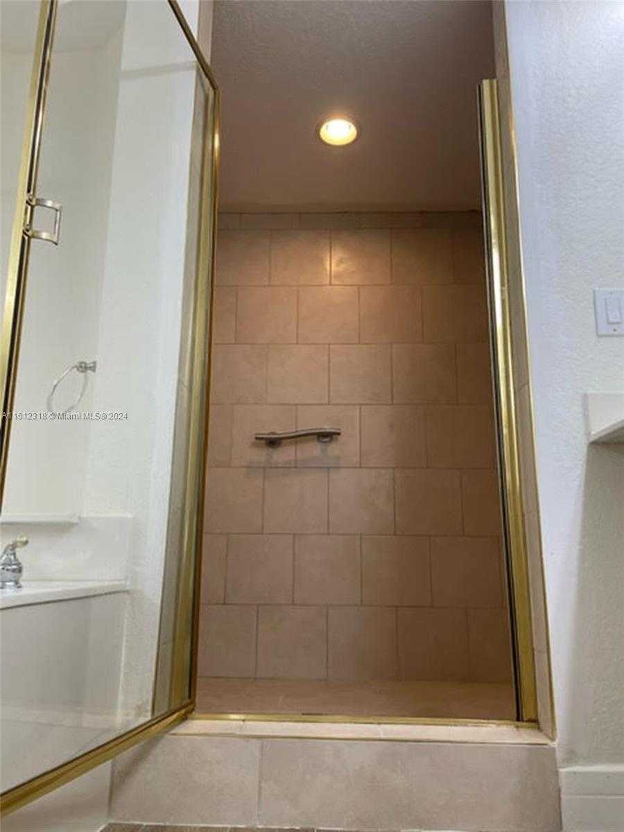 Small Image of 10700 NORTH WEST 66TH ST #304, Doral Number 13