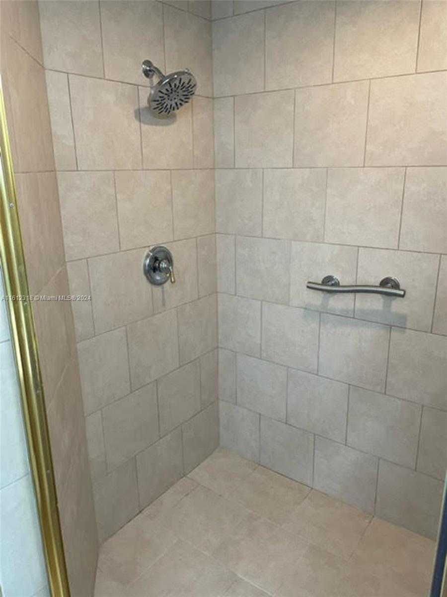 Small Image of 10700 NORTH WEST 66TH ST #304, Doral Number 14