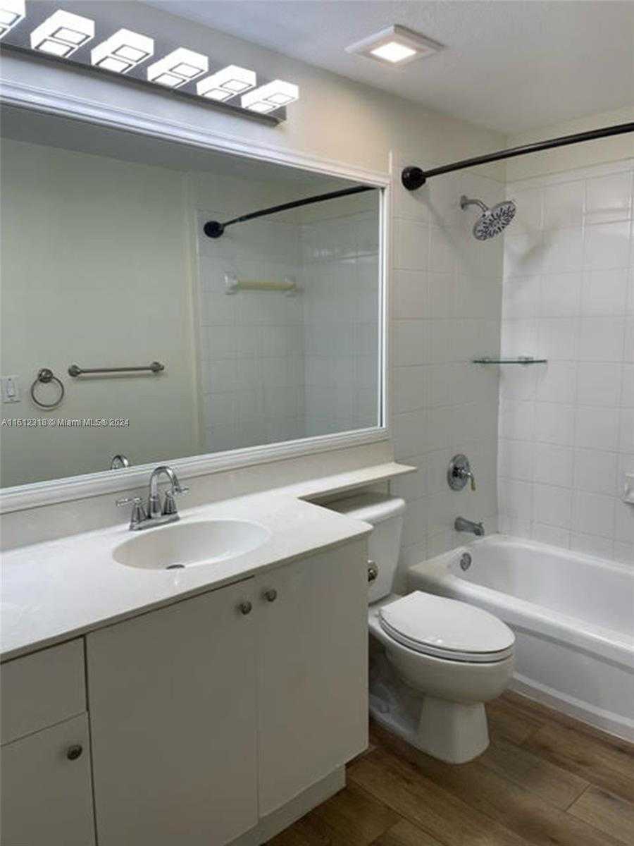 Small Image of 10700 NORTH WEST 66TH ST #304, Doral Number 18