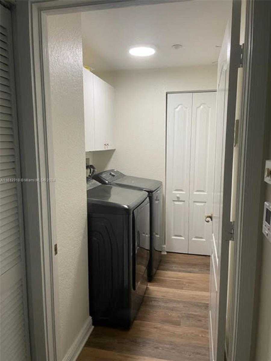 Small Image of 10700 NORTH WEST 66TH ST #304, Doral Number 19