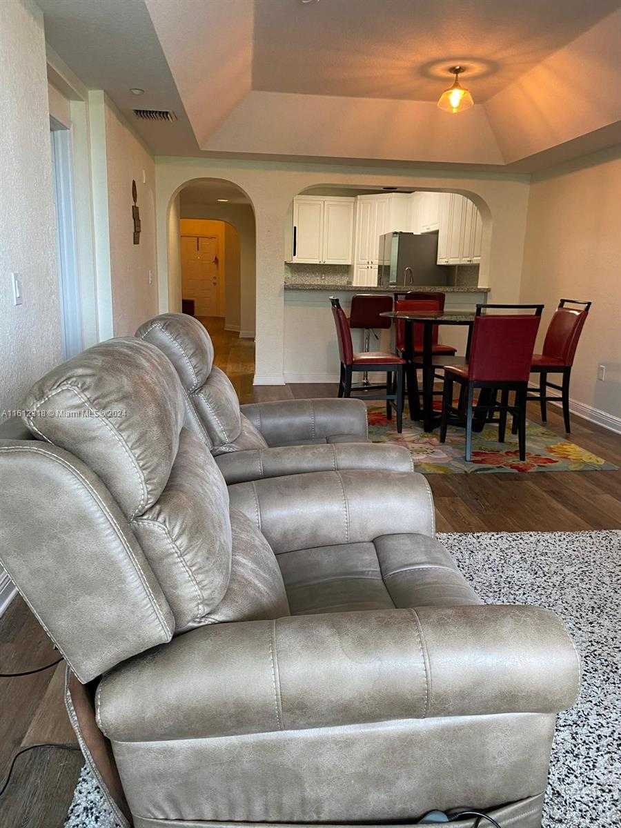 Small Image of 10700 NORTH WEST 66TH ST #304, Doral Number 8