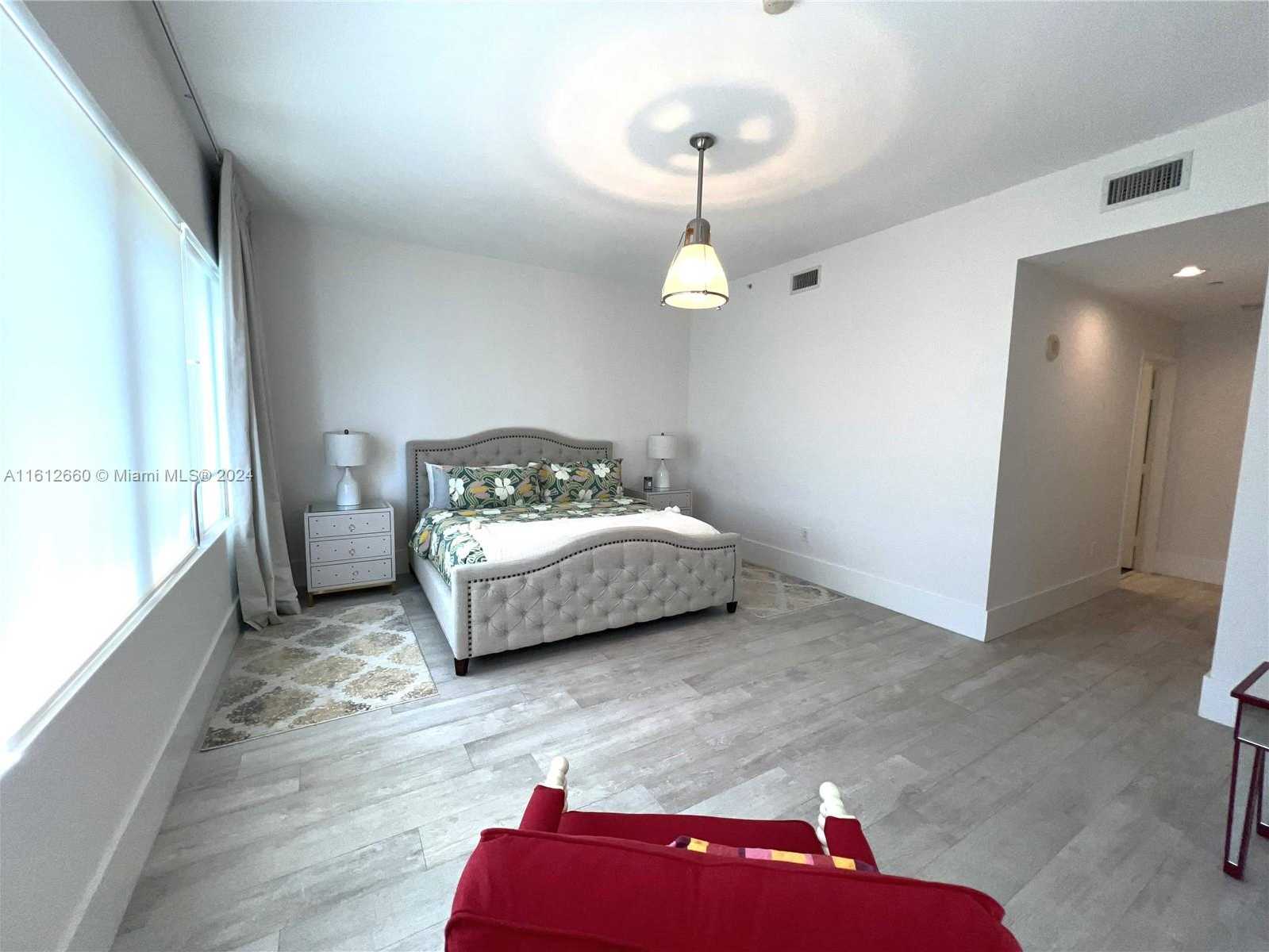 Small Image of 6101 AQUA AVE #303, Miami Beach Number 14