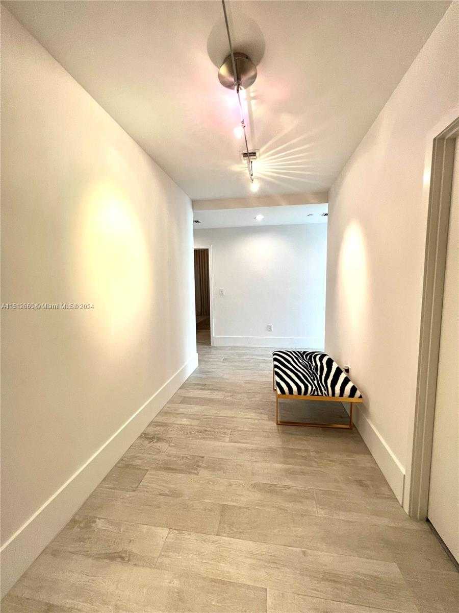 Small Image of 6101 AQUA AVE #303, Miami Beach Number 20