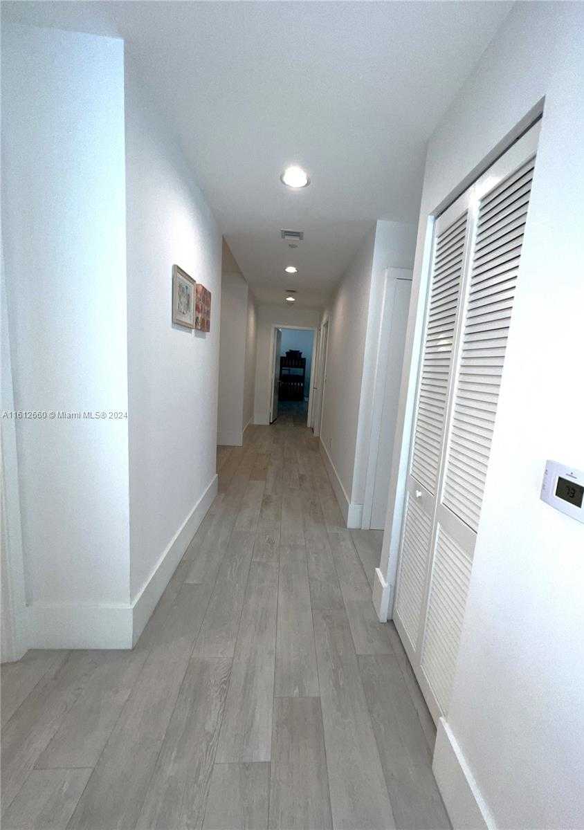 Small Image of 6101 AQUA AVE #303, Miami Beach Number 21