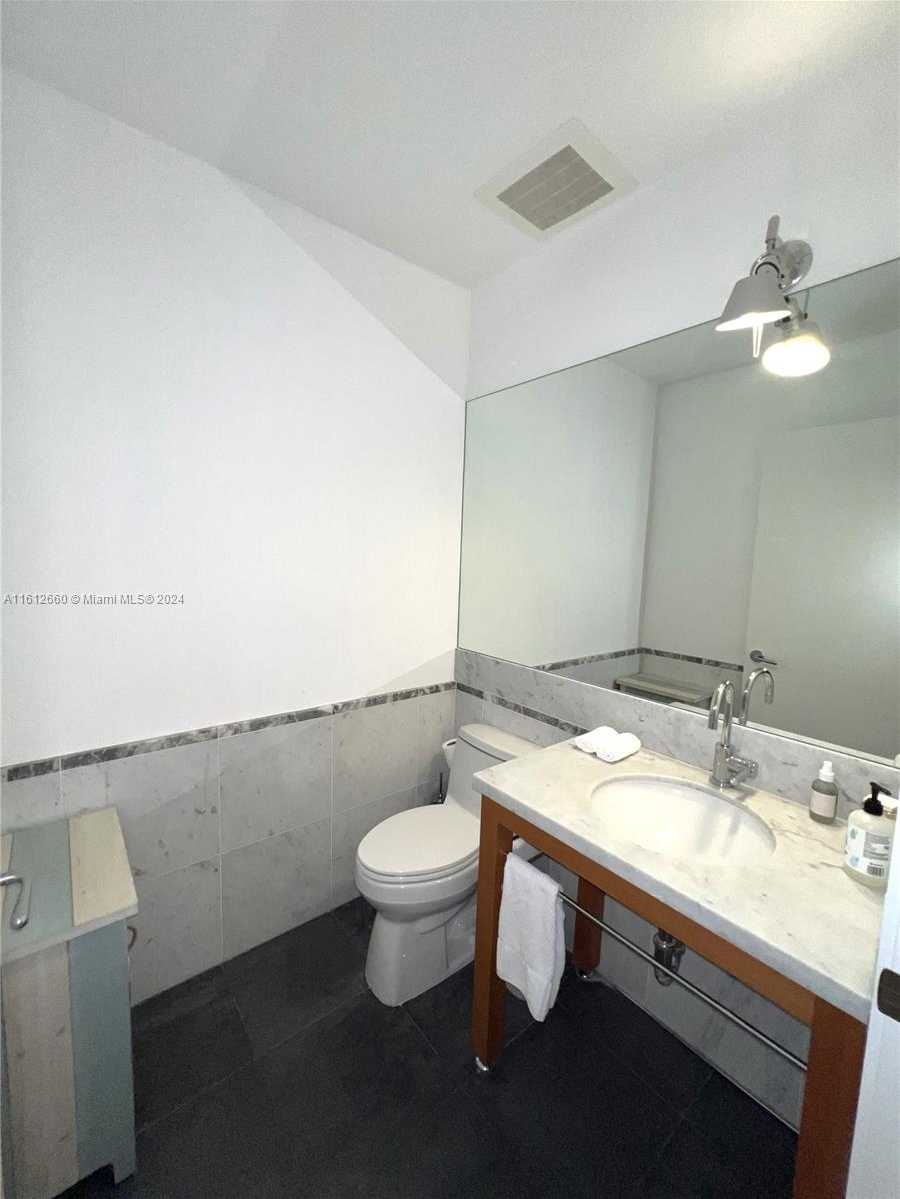 Small Image of 6101 AQUA AVE #303, Miami Beach Number 25