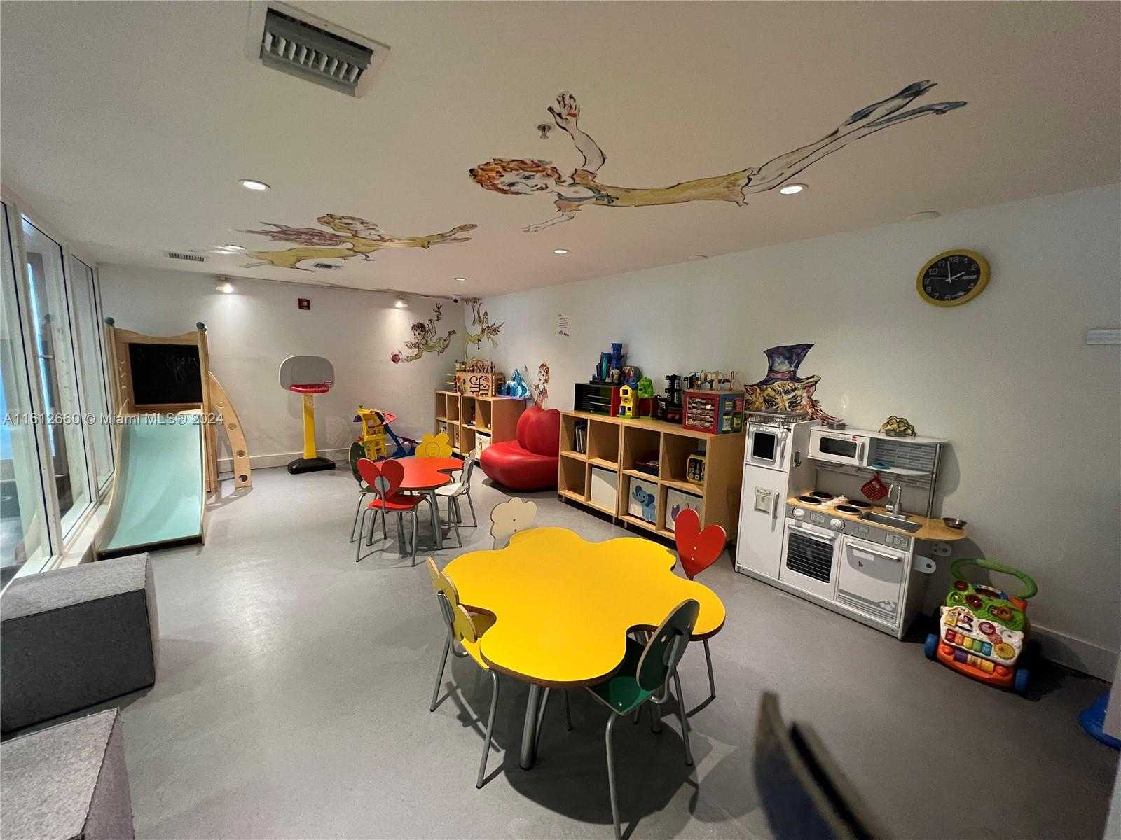 Small Image of 6101 AQUA AVE #303, Miami Beach Number 38