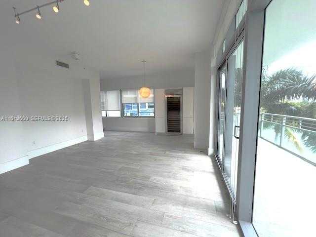 Small Image of 6101 AQUA AVE #303, Miami Beach Number 54