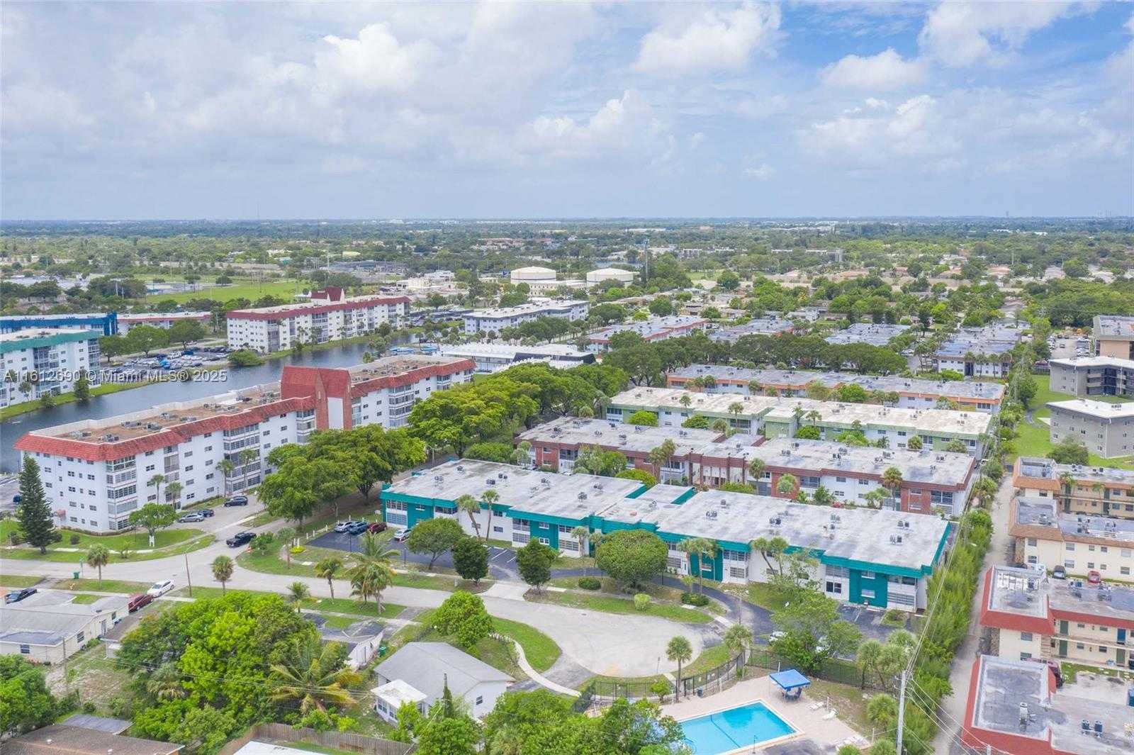 Small Image of 2271 NW 47th Terrace, Lauderhill, FL 33313, USA Number 30