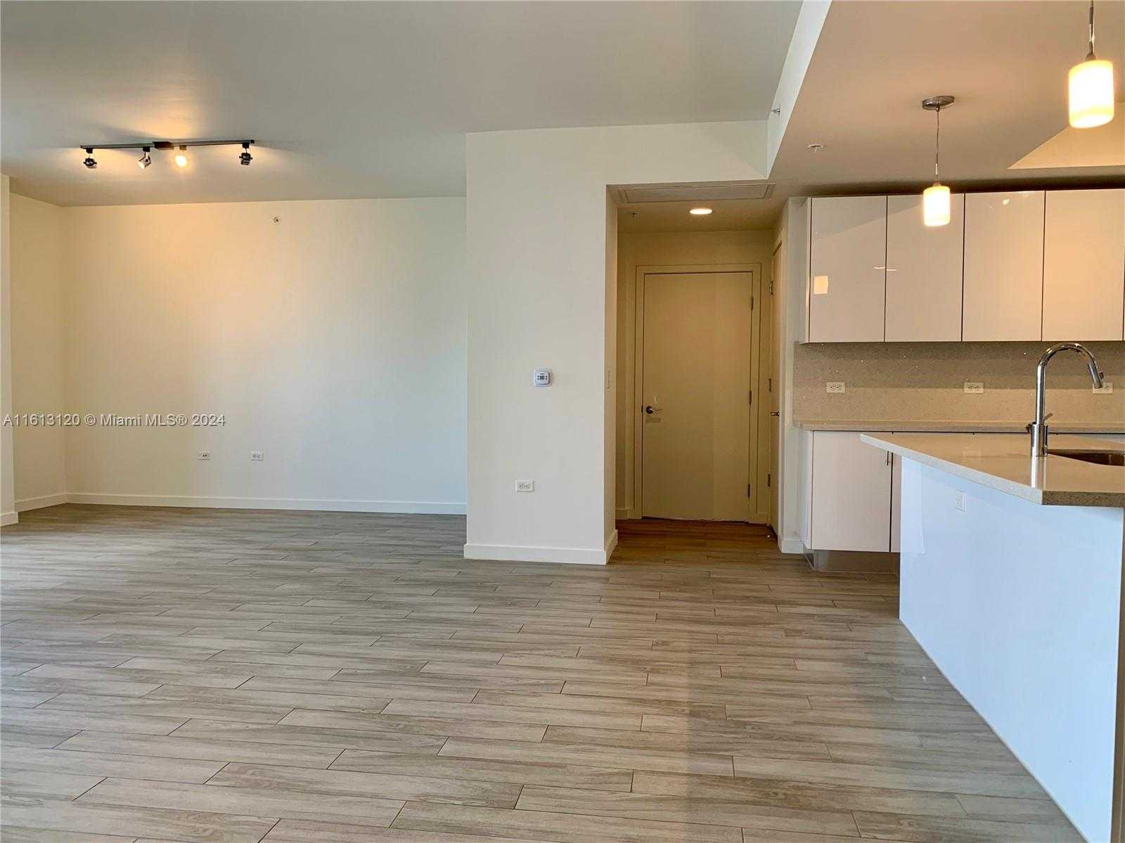 Small Image of 999 SOUTH WEST 1ST AVE #3206, Miami Number 12