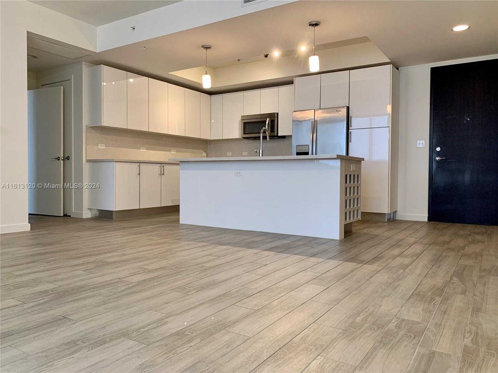 Small Image of 999 SOUTH WEST 1ST AVE #3206, Miami Number 4
