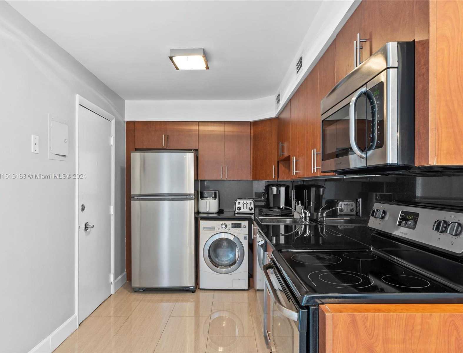 Small Image of 6770 INDIAN CREEK DR #PH-R, Miami Beach Number 3