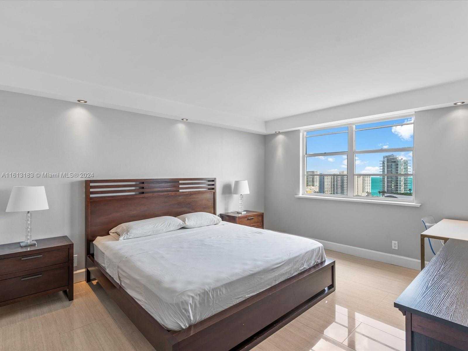 Small Image of 6770 INDIAN CREEK DR #PH-R, Miami Beach Number 5