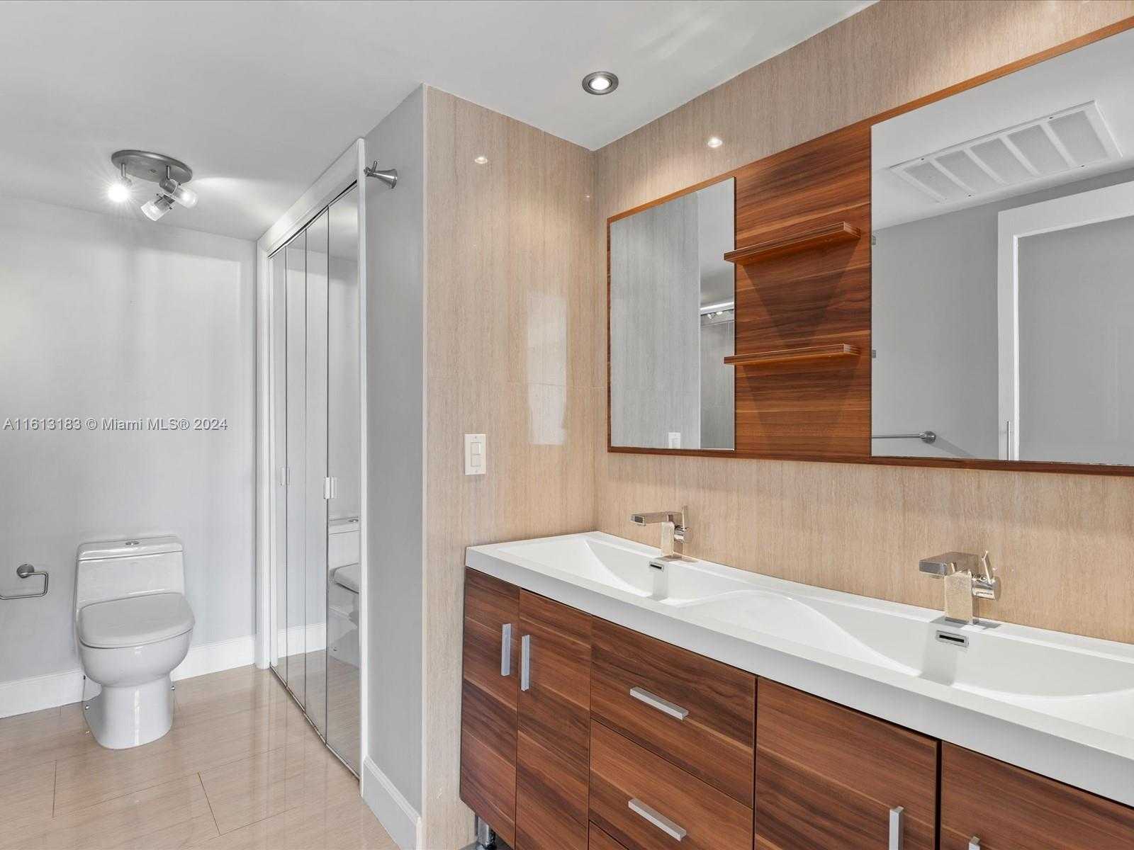 Small Image of 6770 INDIAN CREEK DR #PH-R, Miami Beach Number 7