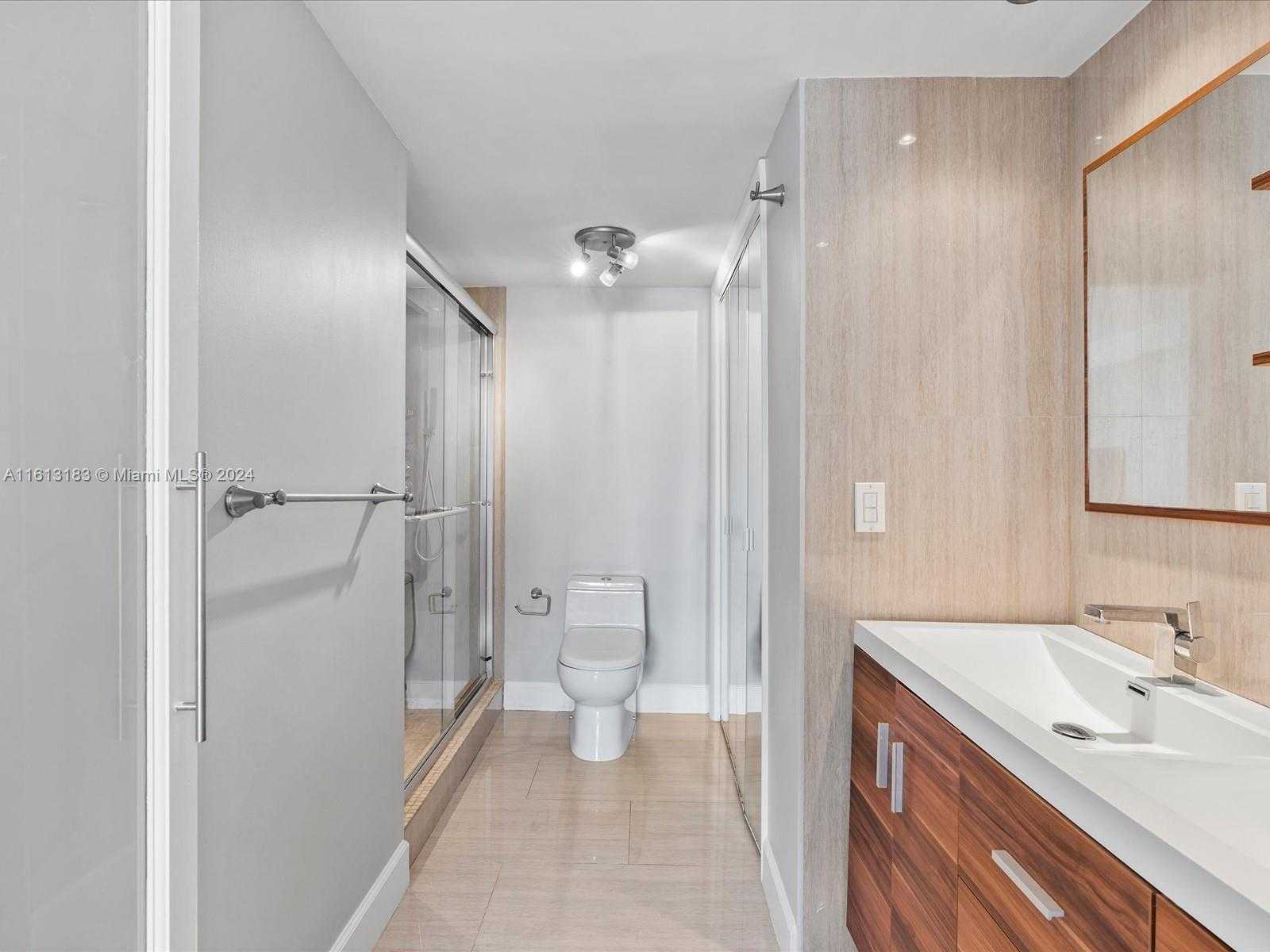 Small Image of 6770 INDIAN CREEK DR #PH-R, Miami Beach Number 8