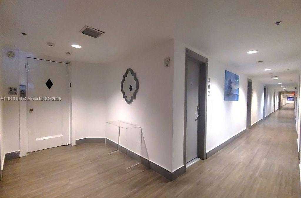 Small Image of 335 OCEAN DR #311, Miami Beach Number 23