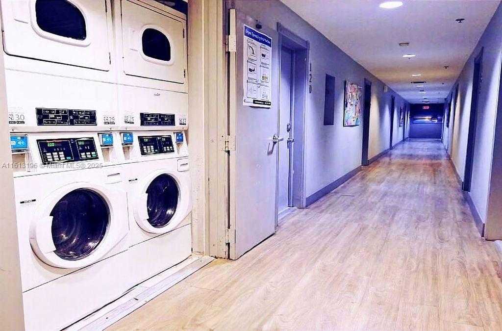 Small Image of 335 OCEAN DR #311, Miami Beach Number 24