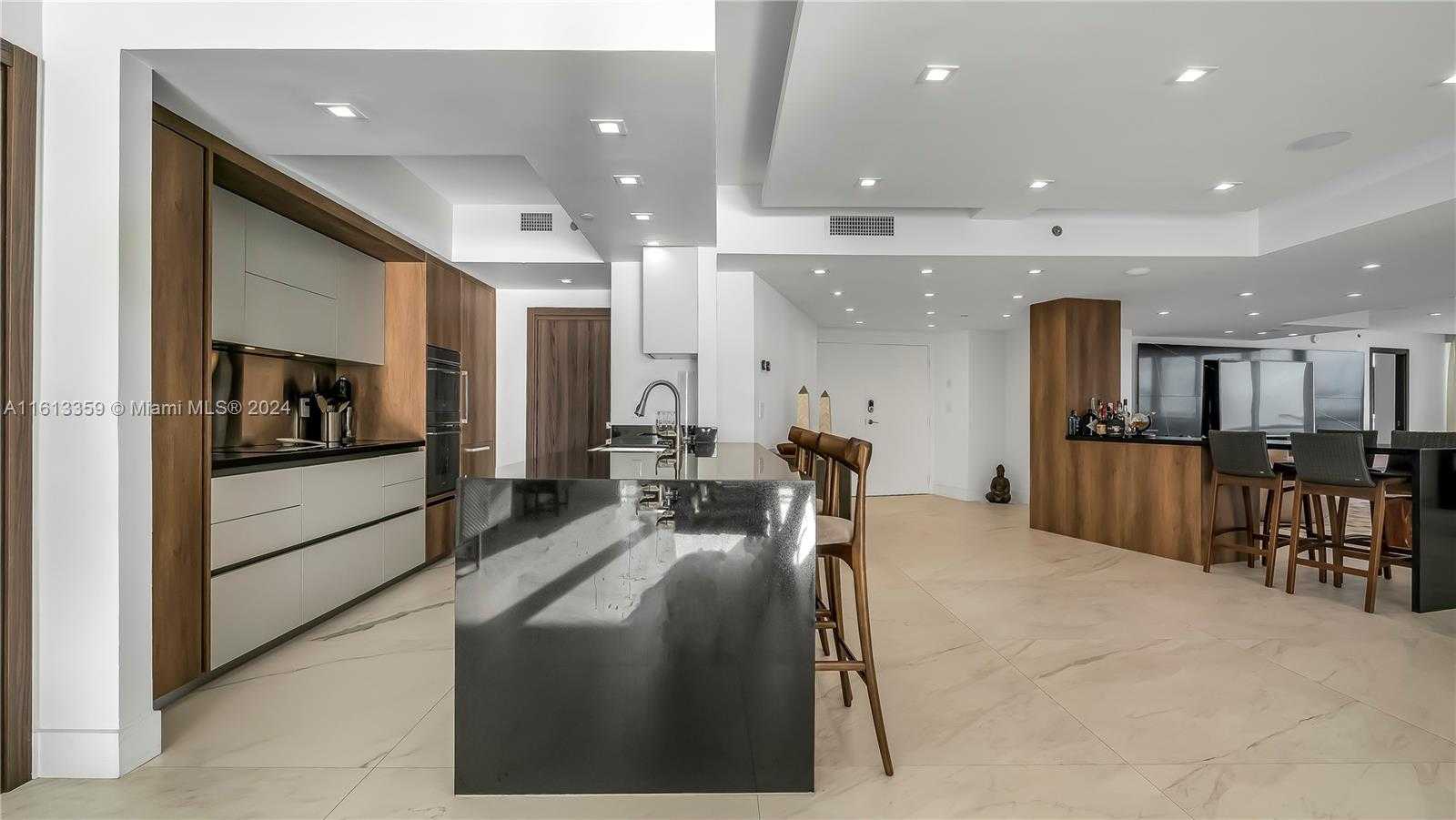 Small Image of 450 ALTON RD #901-902, Miami Beach Number 11