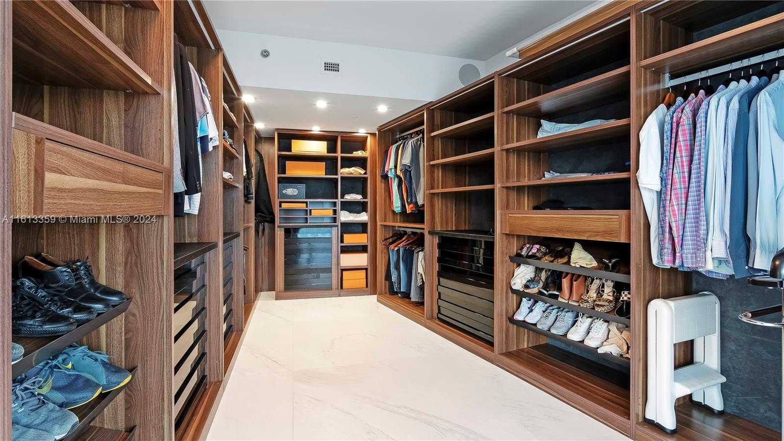 Small Image of 450 ALTON RD #901-902, Miami Beach Number 17