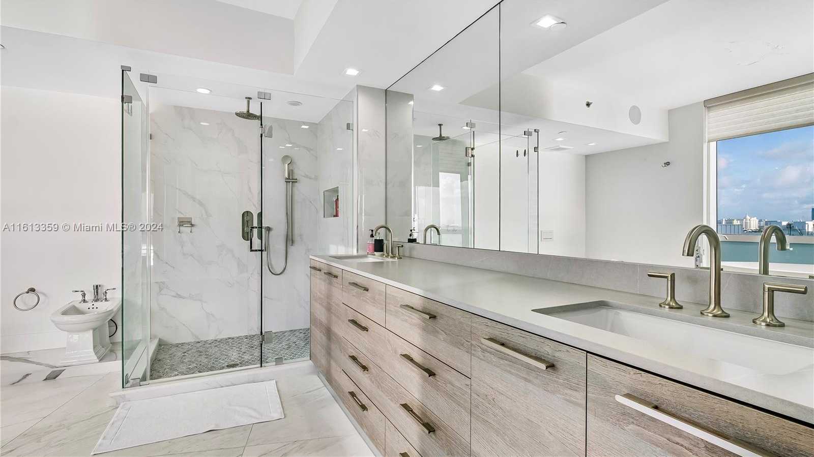 Small Image of 450 ALTON RD #901-902, Miami Beach Number 20