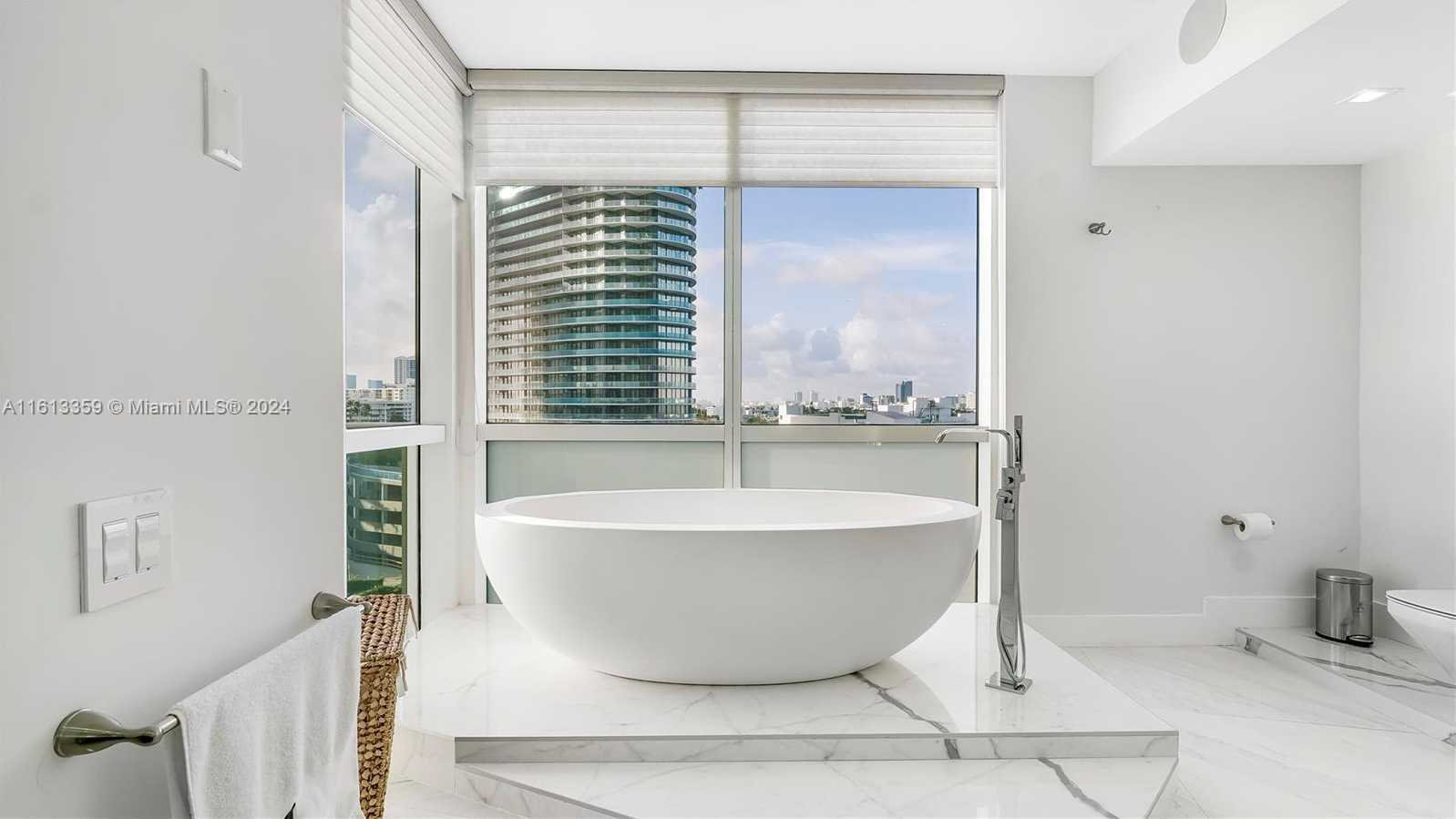 Small Image of 450 ALTON RD #901-902, Miami Beach Number 21