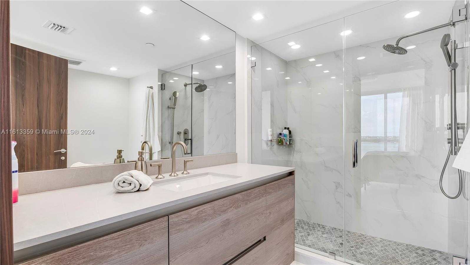 Small Image of 450 ALTON RD #901-902, Miami Beach Number 23