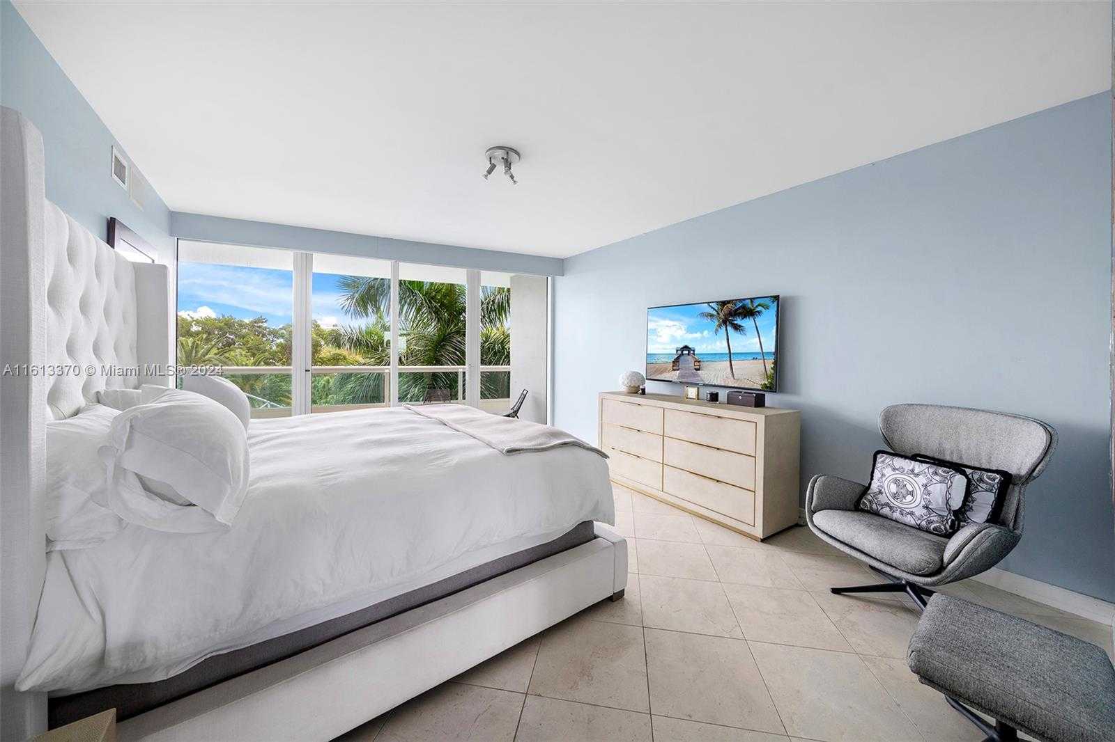 Small Image of 1643 BRICKELL AVE #704, Miami Number 11