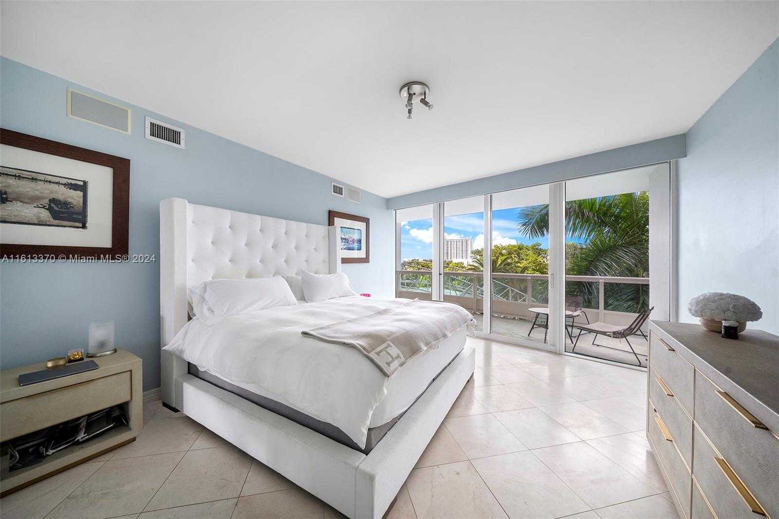 Small Image of 1643 BRICKELL AVE #704, Miami Number 12