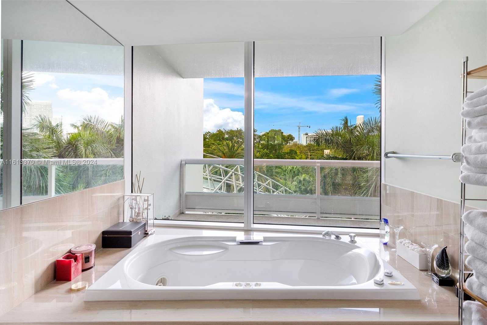 Small Image of 1643 BRICKELL AVE #704, Miami Number 17