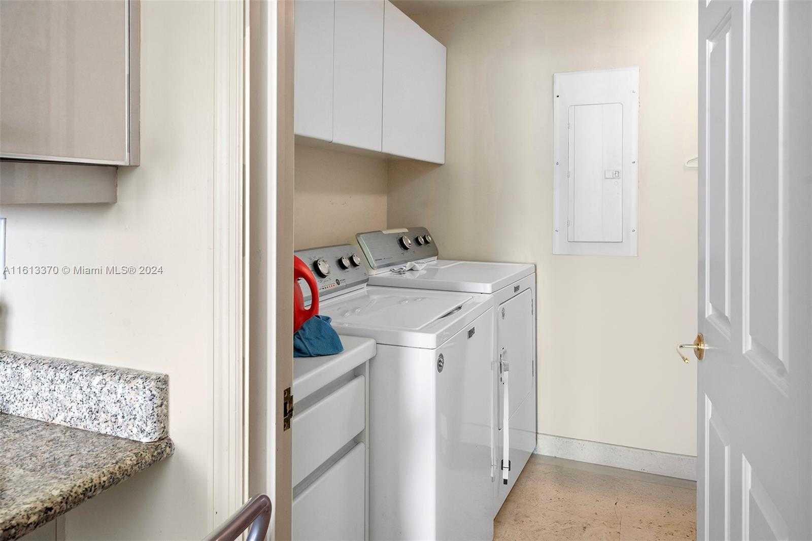 Small Image of 1643 BRICKELL AVE #704, Miami Number 28